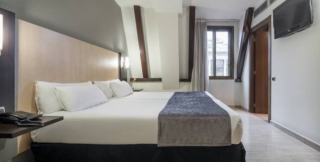 Double room Hotel ILUNION Almirante Barcelona